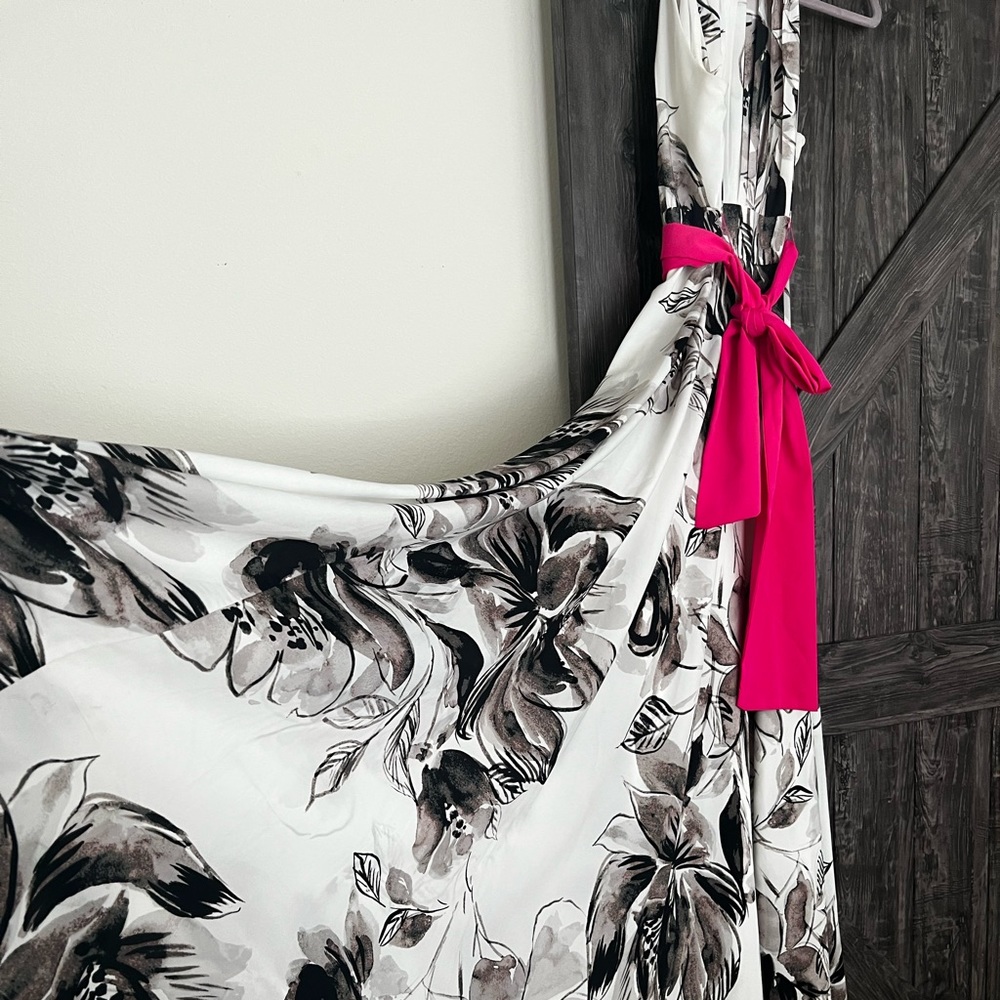 EUC Eliza J maxi dress. Size 6